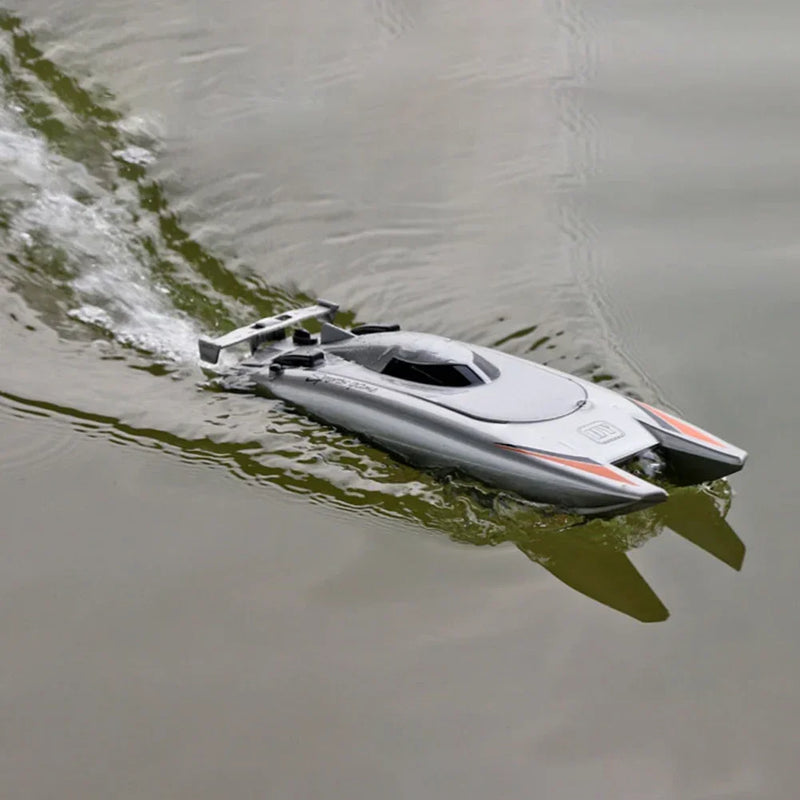 30 KM/H RC Boat 2.4 Ghz High Speed Racing Speedboat Remote Control Ship Water Game Kids Toys Children Gift